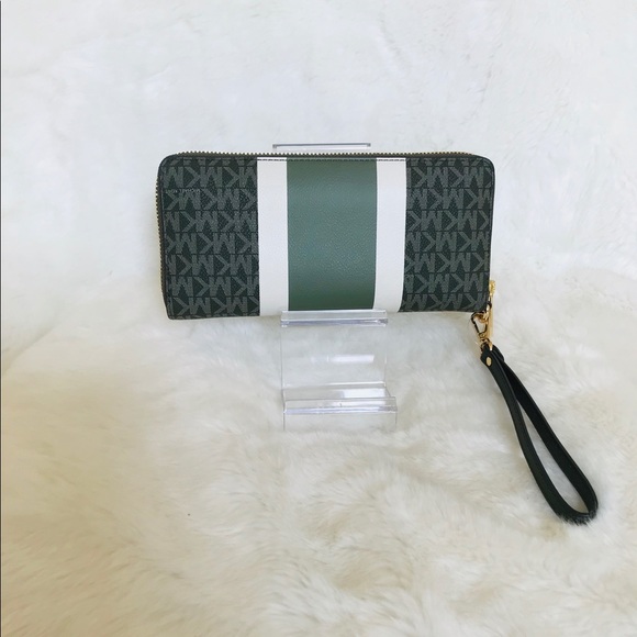 Michael Kors Jet Set Travel LG Continental - Picture 4 of 6